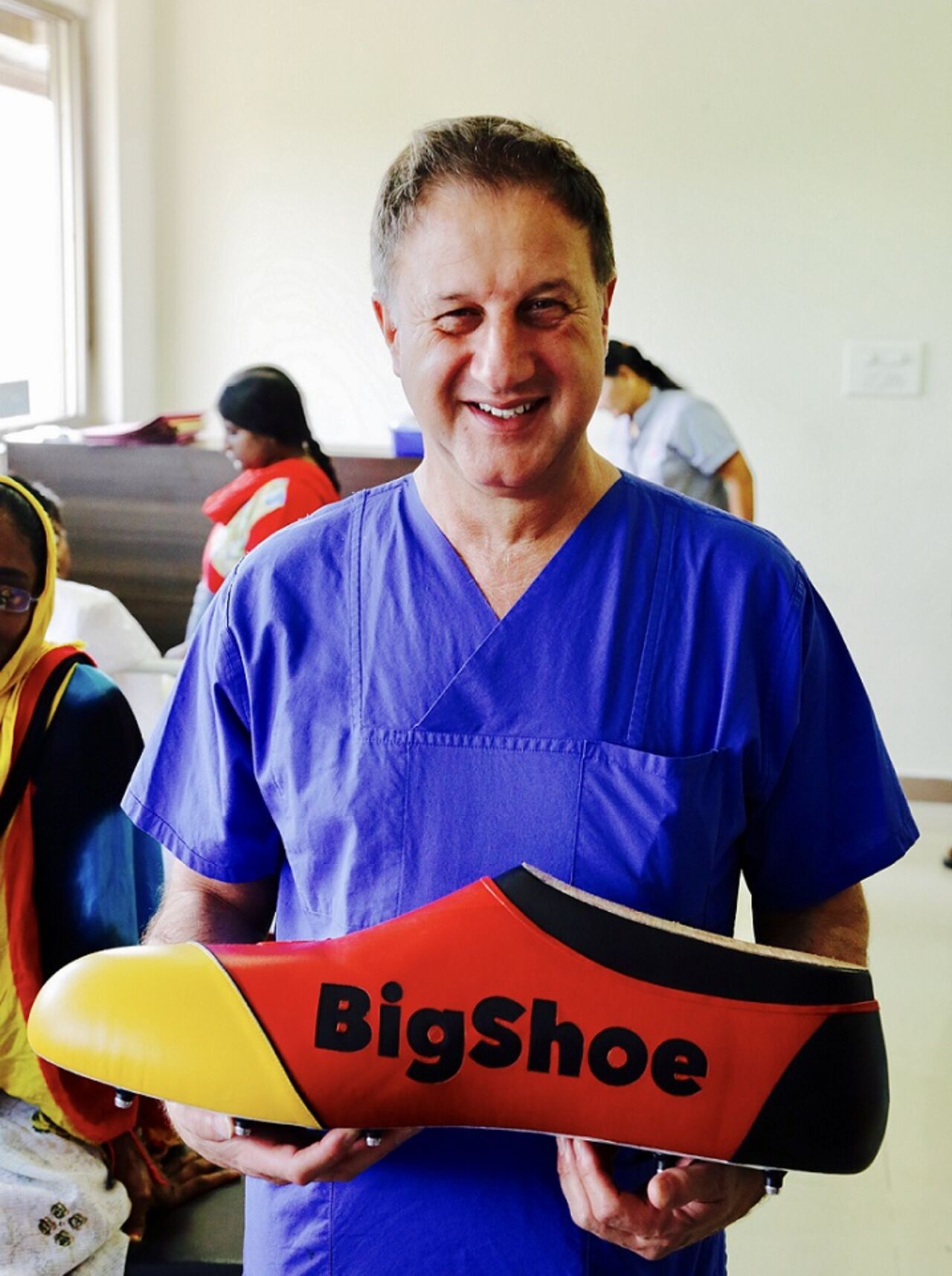 Dr. Schuhmann und BigShoe