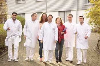 Dr. med. Karl Schuhmann und sein Klinikteam