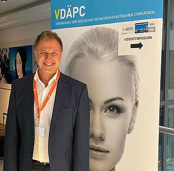 Dr. Karl Schuhmann, Plastischer Chirurg Düsseldorf VDAEPC_2020__Duesseldorf.jpg
