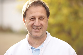 Dr. med. Karl Schuhmann